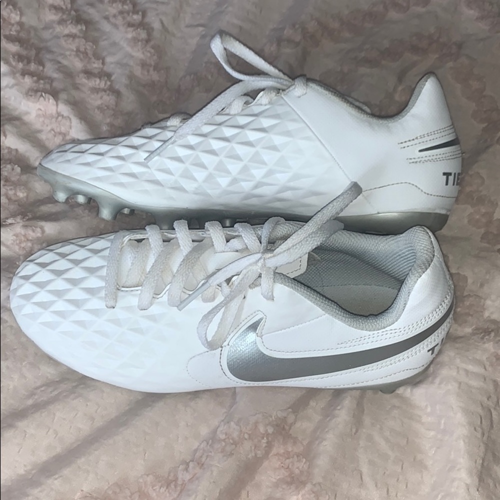 Worn 1x boys Nike Tiempo cleats